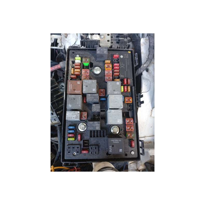 CAJA FUSIBLES/RELE