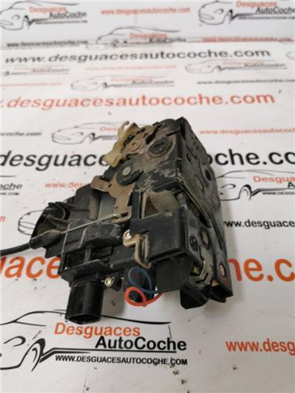 CERRADURA PUERTA TRA. DCHA.