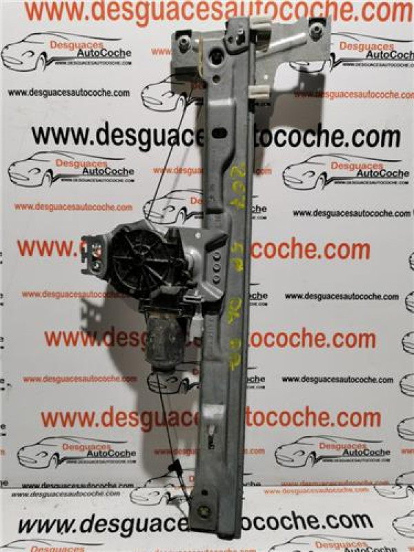 ELEVALUNAS ELECTRICO DEL. DCHO.