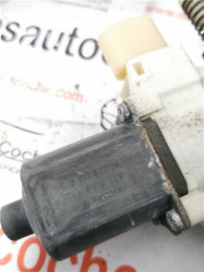 ELEVALUNAS ELECTRICO DEL. DCHO.