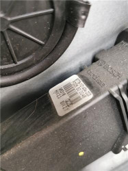 ELEVALUNAS ELECTRICO DCHO.