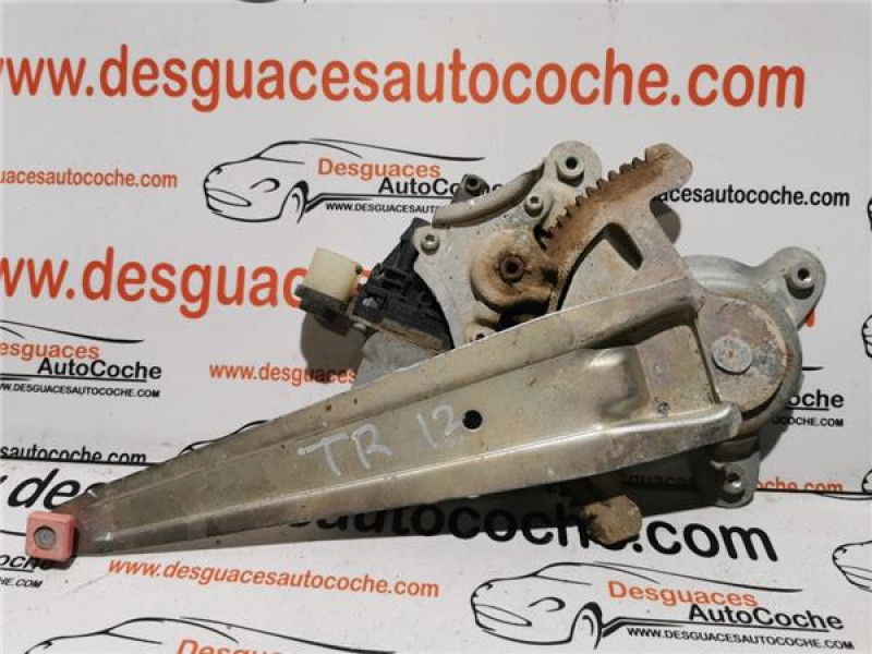 ELEVALUNAS ELECTRICO TRA. IZDO.