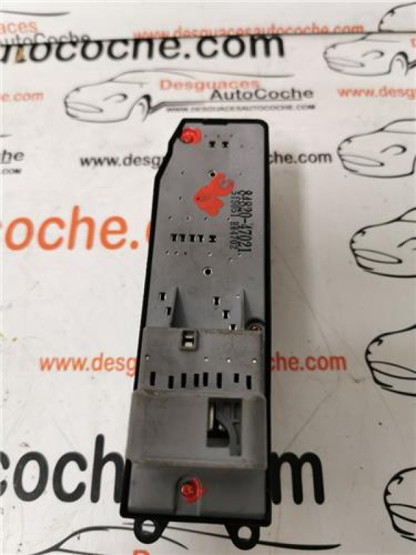 BOTONERA PUERTA DEL. IZDA.