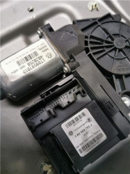 ELEVALUNAS ELECTRICO DEL. IZDO.