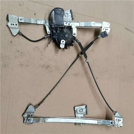 ELEVALUNAS ELECTRICO DEL. DCHO.