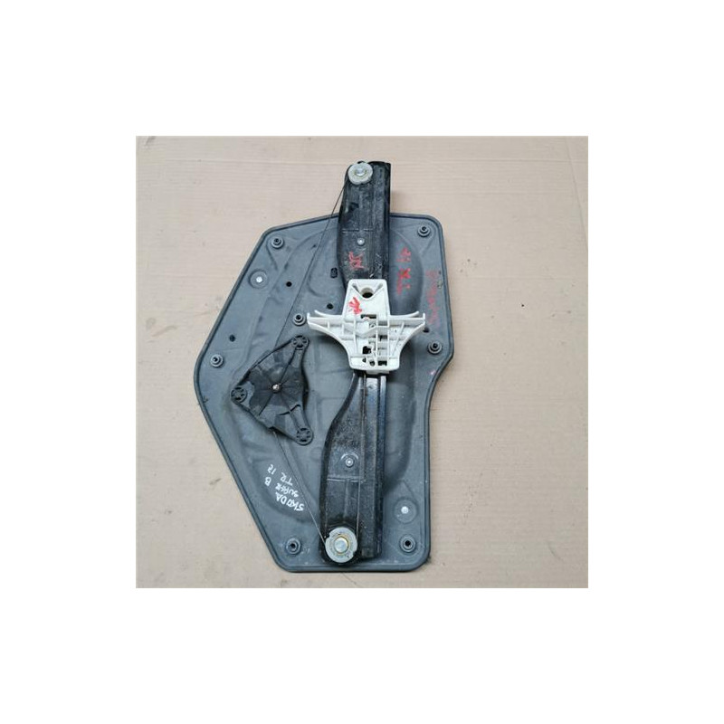 ELEVALUNAS ELECTRICO TRA. IZDO.