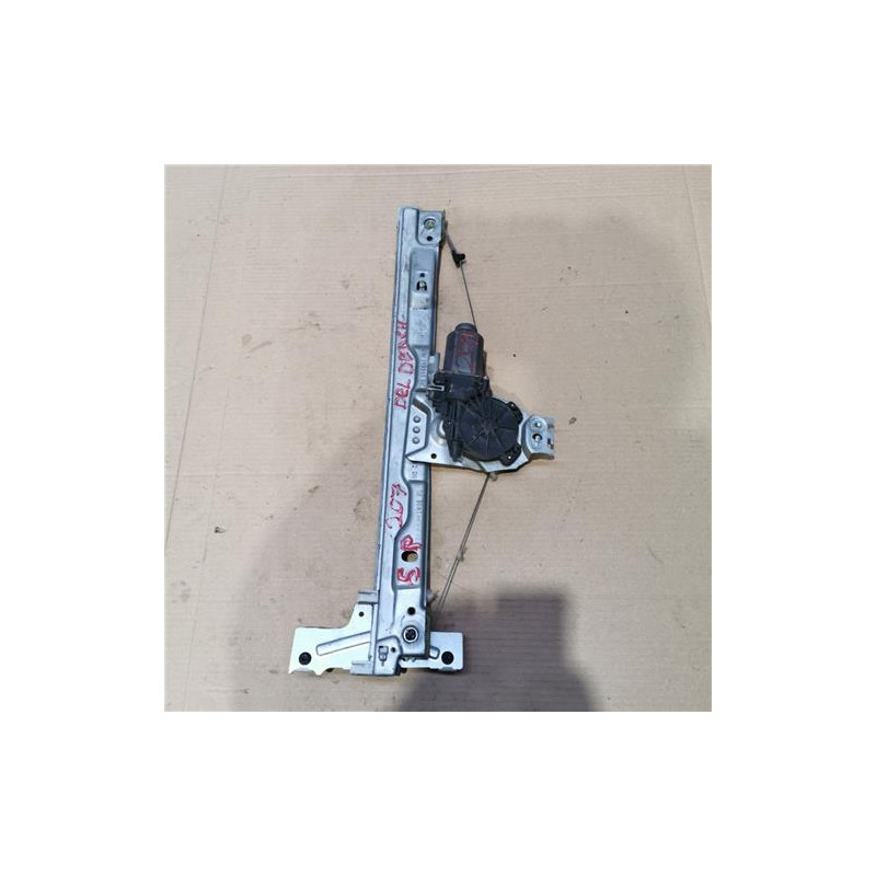 ELEVALUNAS ELECTRICO DEL. DCHO.