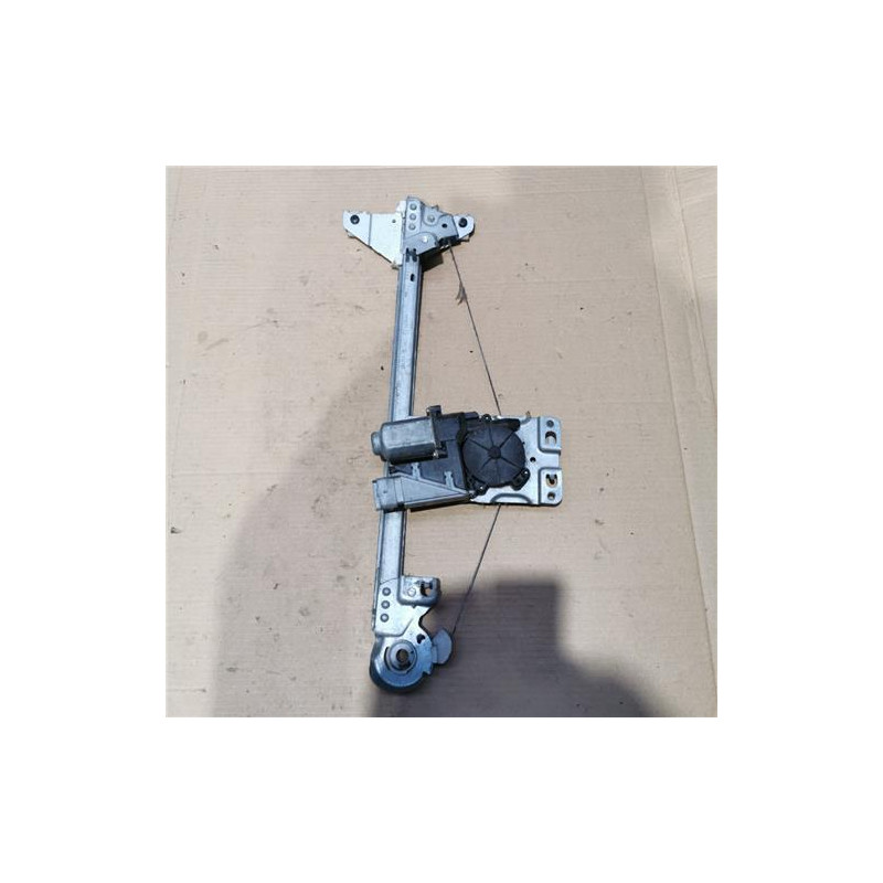 ELEVALUNAS ELECTRICO TRA. DCHO.