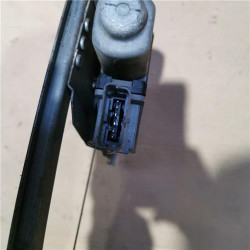 ELEVALUNAS ELECTRICO TRA. DCHO.