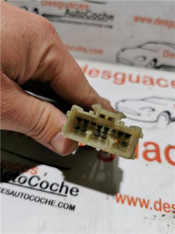 BOTONERA PUERTA DEL. IZDA.