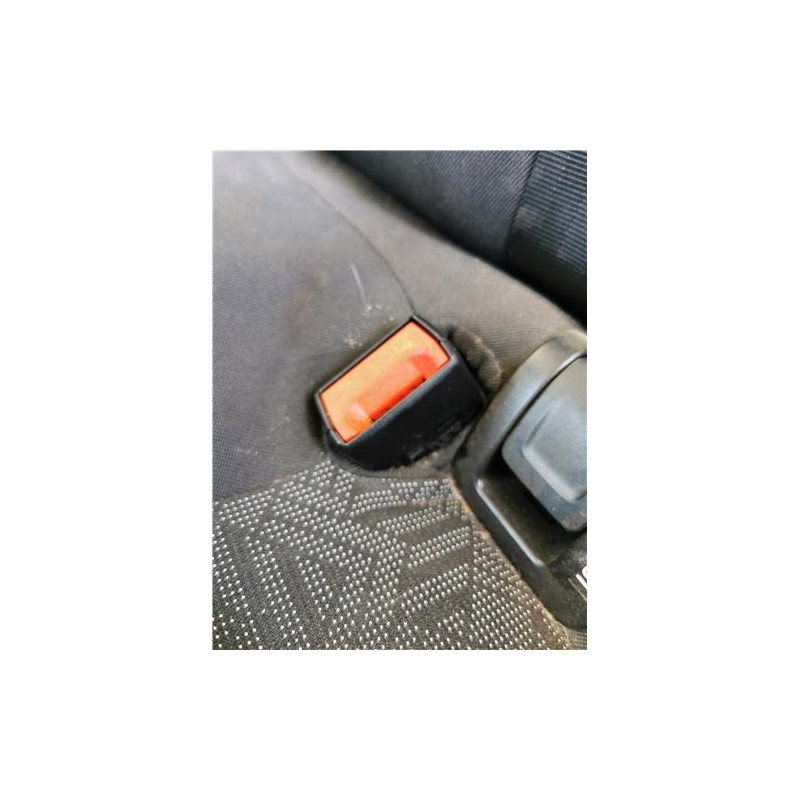 ANCLAJE CINTURON TRA. IZDO.