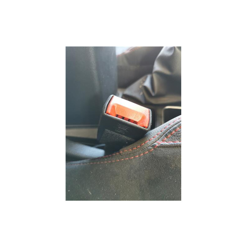 ANCLAJE CINTURON DEL. DCHO.