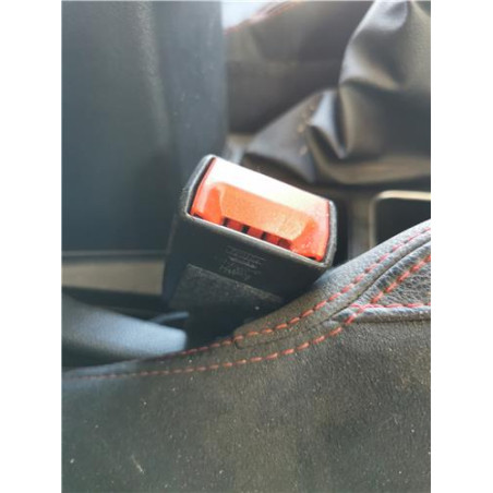 ANCLAJE CINTURON DEL. DCHO.