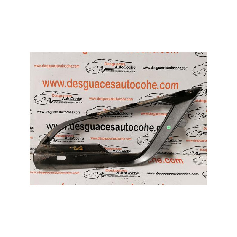 REJILLA PARAGOLPES DEL. DCHA.