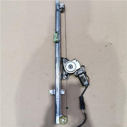 ELEVALUNAS ELECTRICO IZDO.