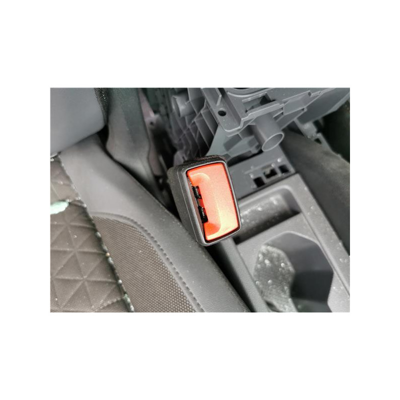 ANCLAJE CINTURON DEL. DCHO.