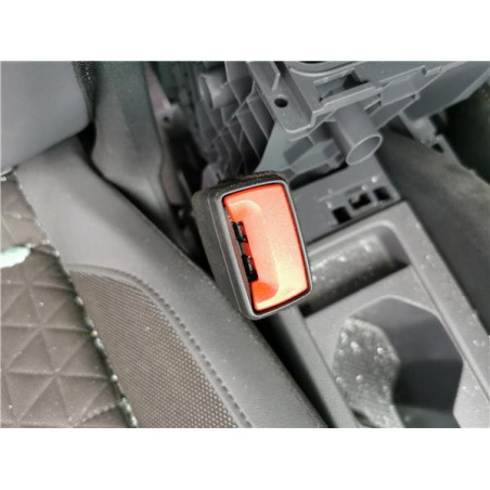 ANCLAJE CINTURON DEL. DCHO.