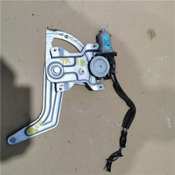 ELEVALUNAS ELECTRICO TRA. IZDO.