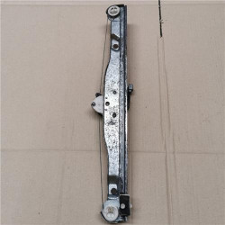 ELEVALUNAS ELECTRICO DCHO.