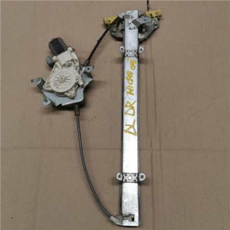 ELEVALUNAS ELECTRICO DEL. DCHO.