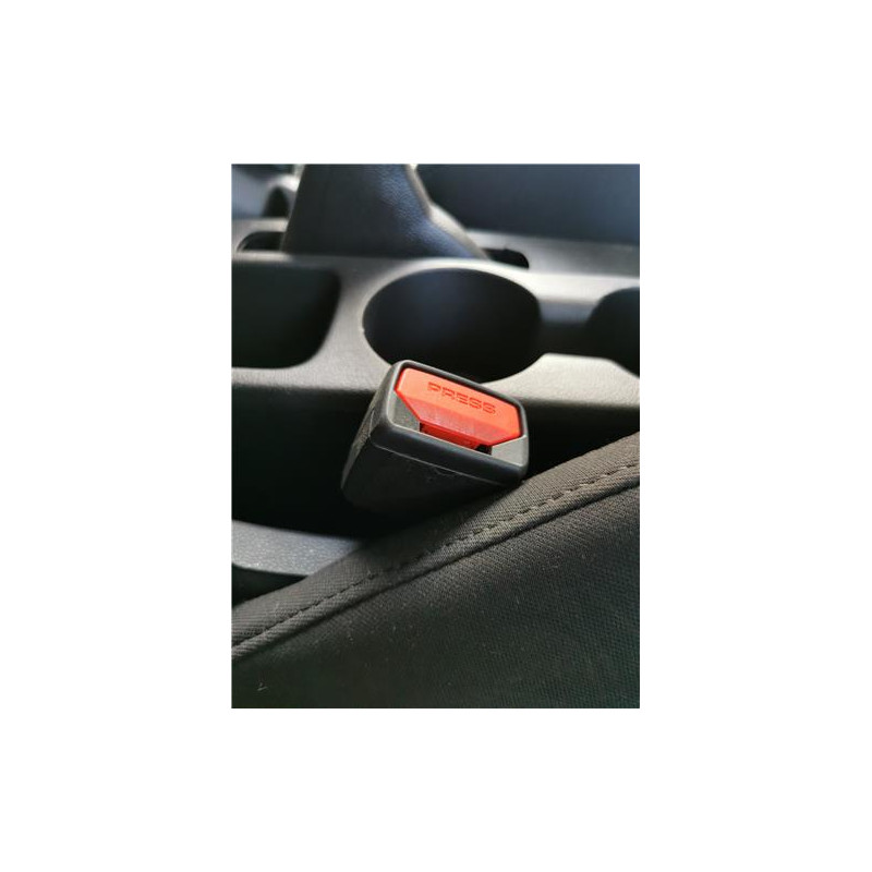 ANCLAJE CINTURON DEL. DCHO.