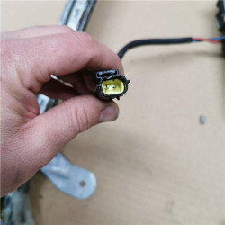 ELEVALUNAS ELECTRICO TRA. DCHO.