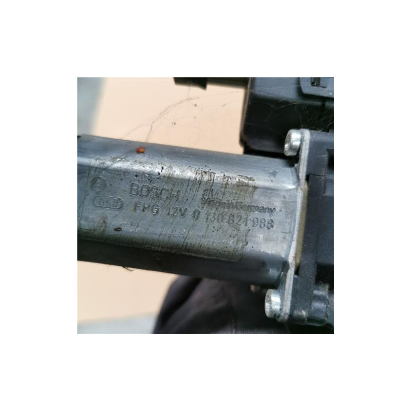 ELEVALUNAS ELECTRICO DEL. IZDO.