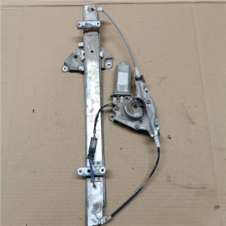 ELEVALUNAS ELECTRICO DCHO.