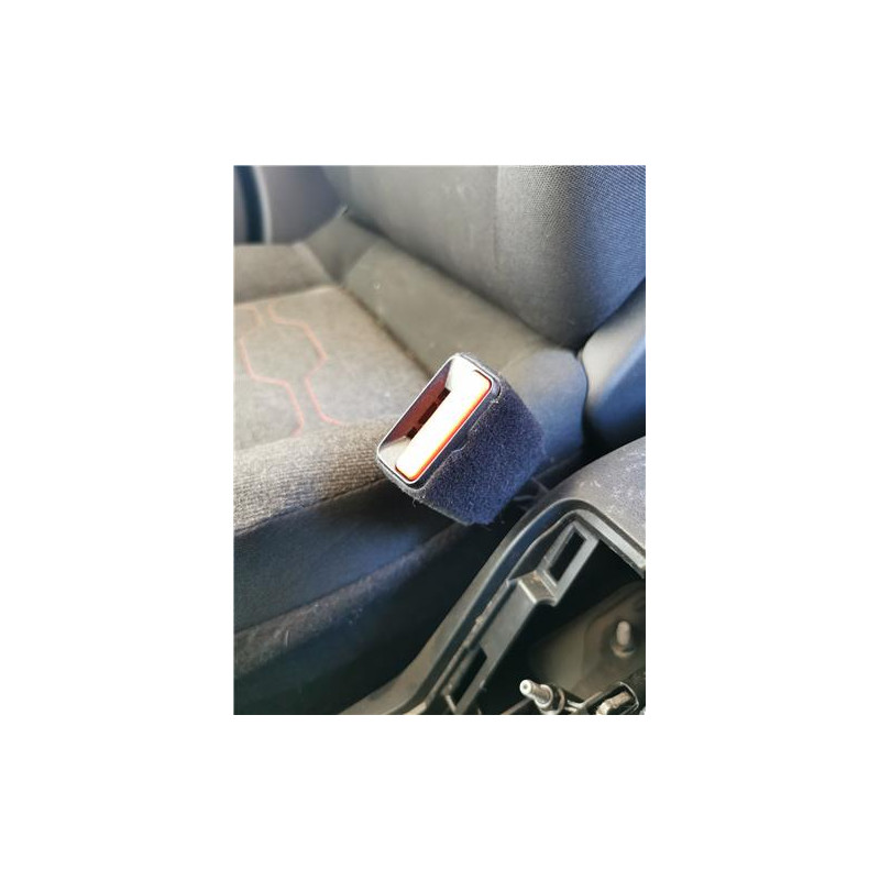 ANCLAJE CINTURON DEL. DCHO.