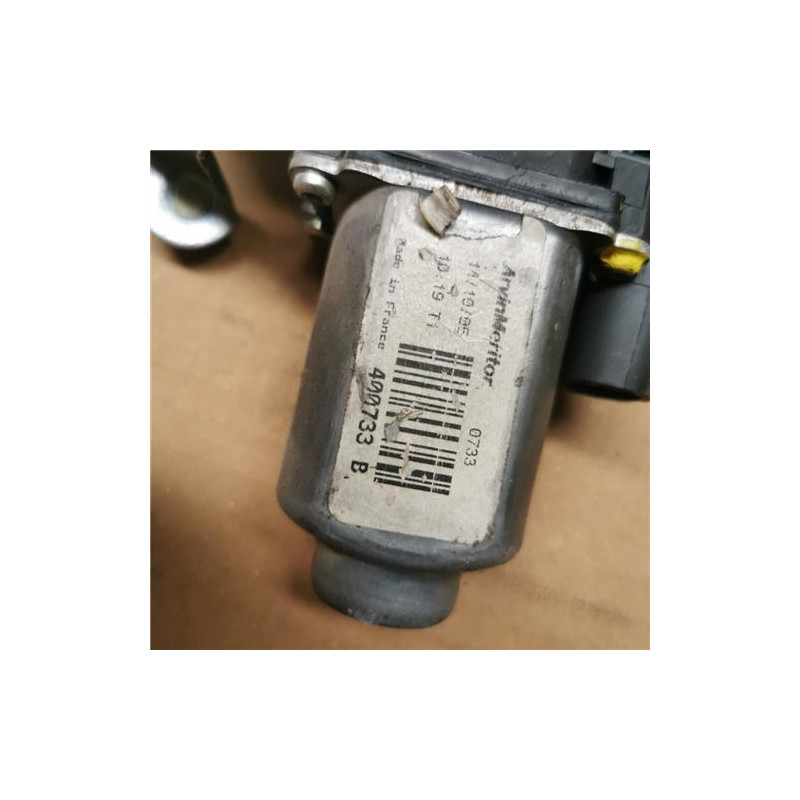 ELEVALUNAS ELECTRICO DEL. IZDO.