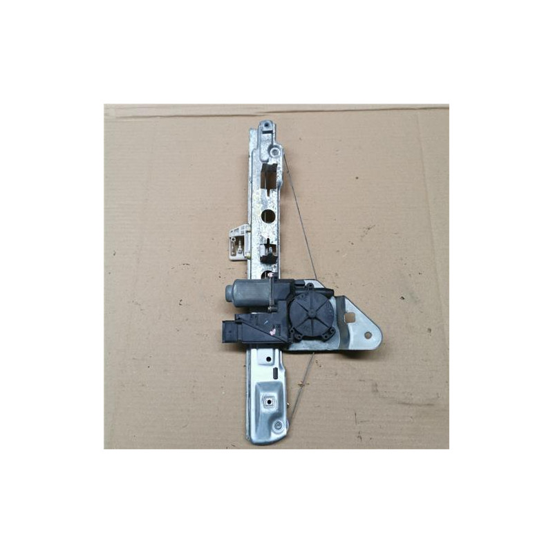 ELEVALUNAS ELECTRICO TRA. DCHO.