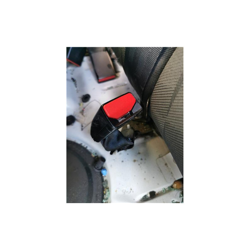 ANCLAJE CINTURON TRA. IZDO.