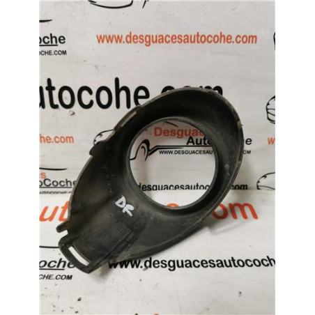 REJILLA PARAGOLPES DEL. DCHA.