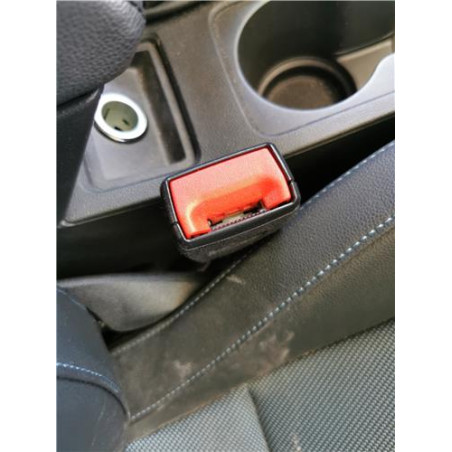 ANCLAJE CINTURON DEL. DCHO.