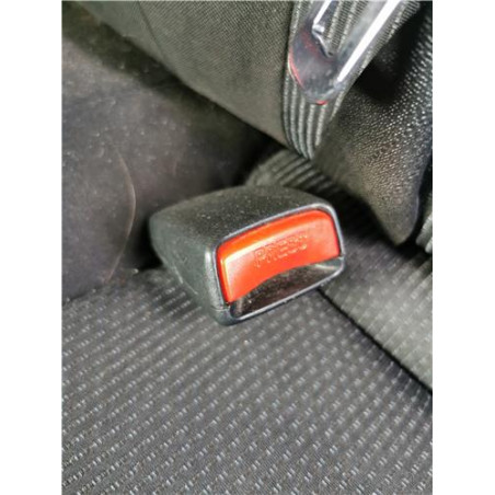 ANCLAJE CINTURON TRA. IZDO.