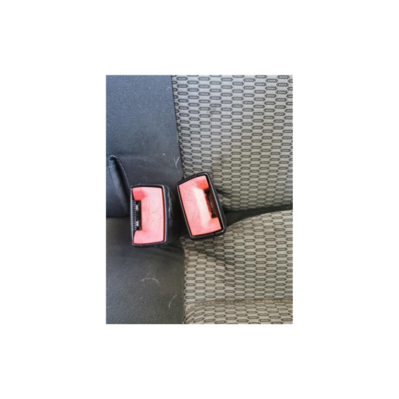 ANCLAJE CINTURON TRA. IZDO.