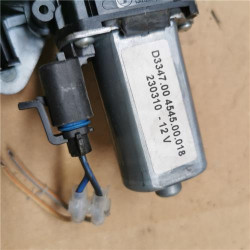 ELEVALUNAS ELECTRICO DEL. DCHO.