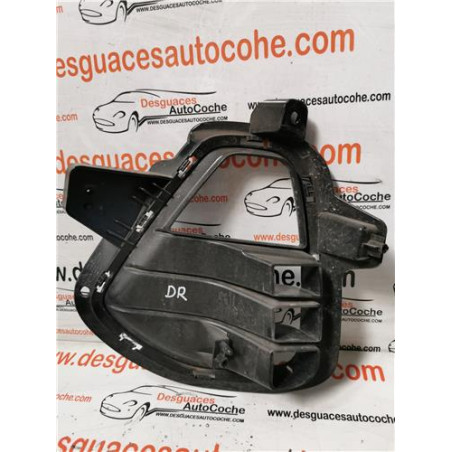 REJILLA PARAGOLPES DEL. DCHA.