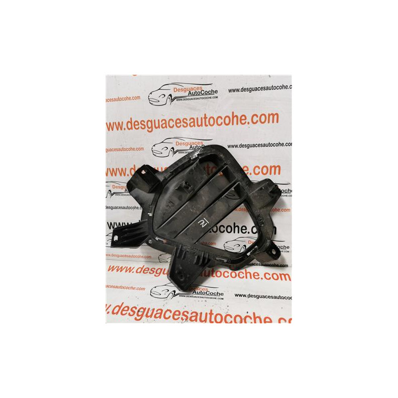 REJILLA PARAGOLPES DEL. IZDA.