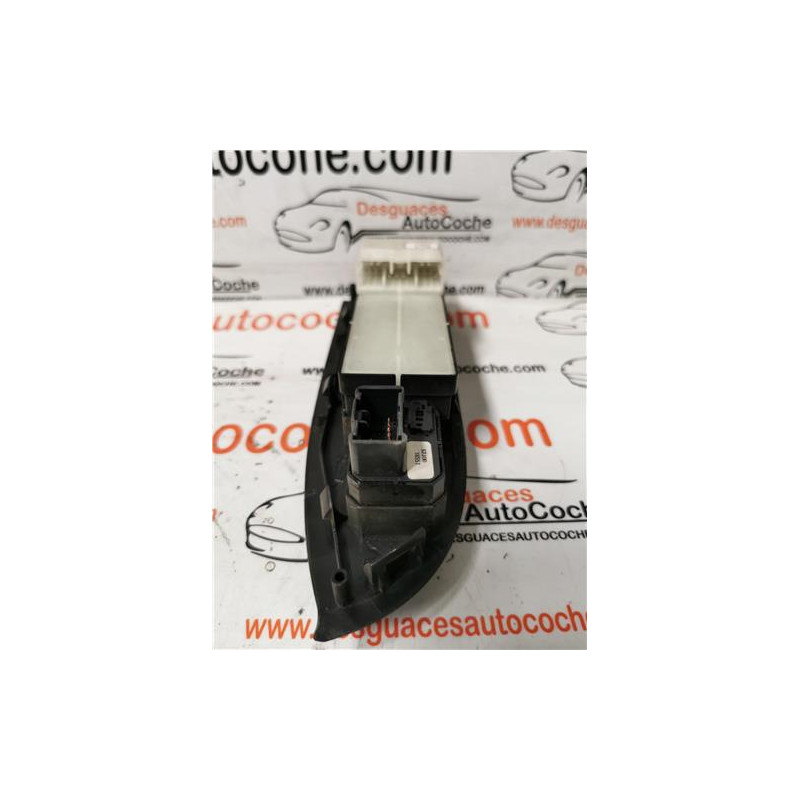 BOTONERA PUERTA DEL. IZDA.