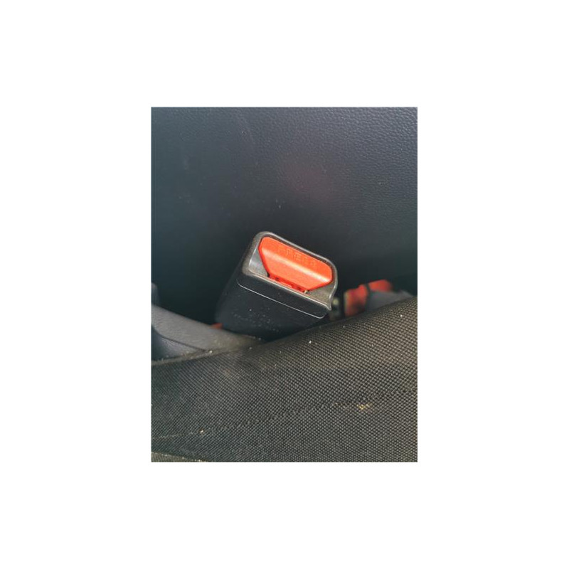 ANCLAJE CINTURON DEL. DCHO.