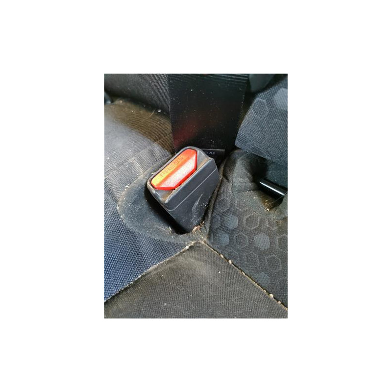 ANCLAJE CINTURON TRA. IZDO.