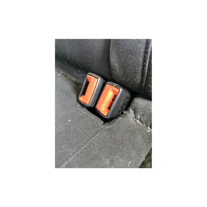 ANCLAJE CINTURON TRA. IZDO.