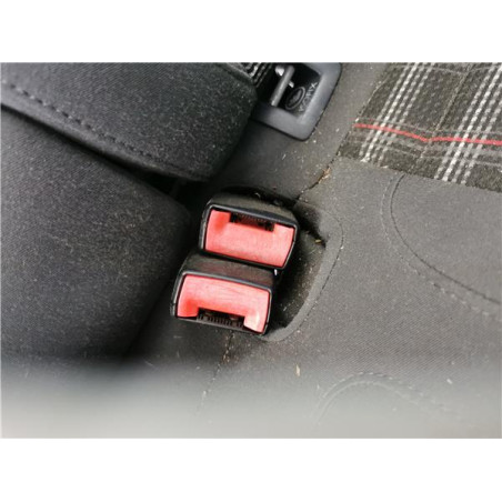 ANCLAJE CINTURON TRA. IZDO.