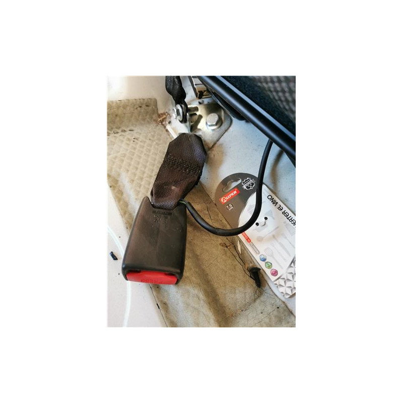 ANCLAJE CINTURON TRA. IZDO.