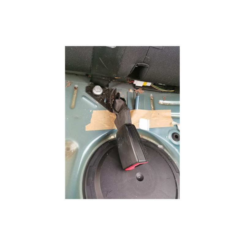 ANCLAJE CINTURON TRA. IZDO.