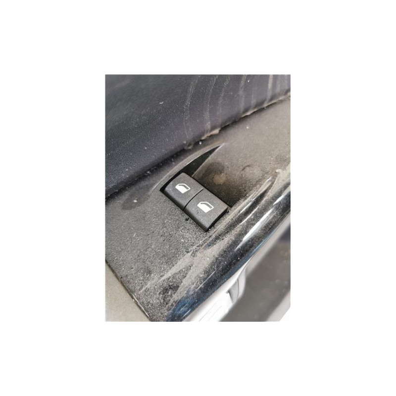 BOTONERA PUERTA DEL. IZDA.