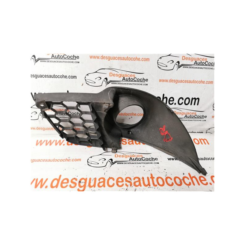 REJILLA PARAGOLPES DEL. DCHA.