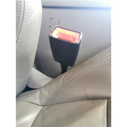 ANCLAJE CINTURON DEL. DCHO.