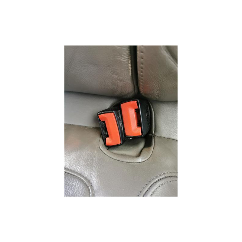 ANCLAJE CINTURON TRA. IZDO.